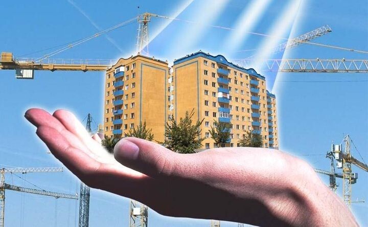         2025 