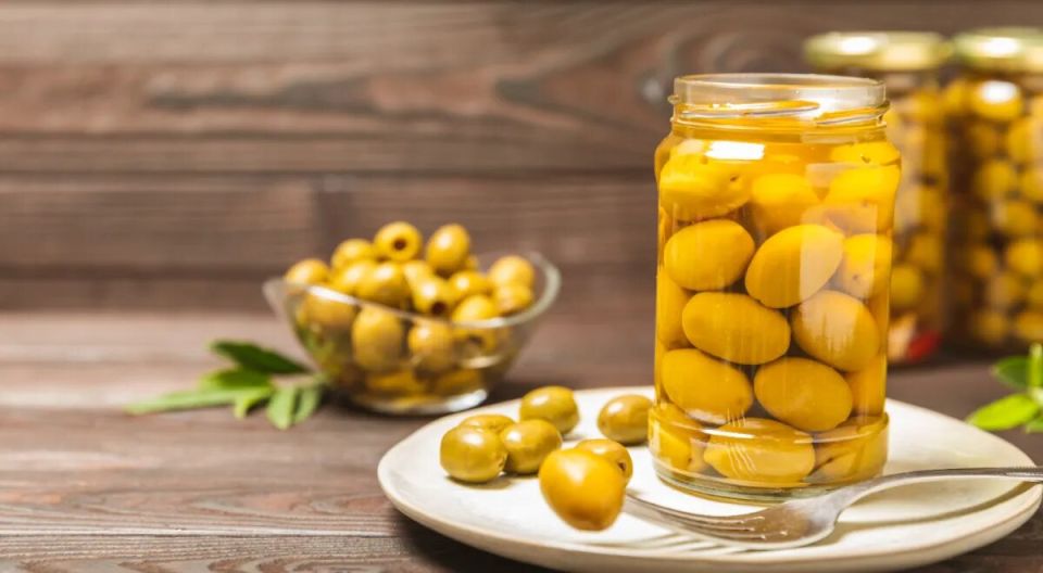 Как правильно хранить оливки после вскрытия банки: советы экспертов