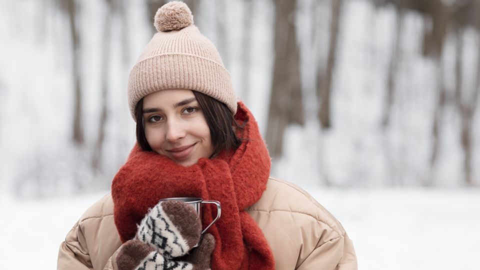 Выгодное сочетание шапки и шарфа превратит в икону стиля: соблюдайте эти два правила