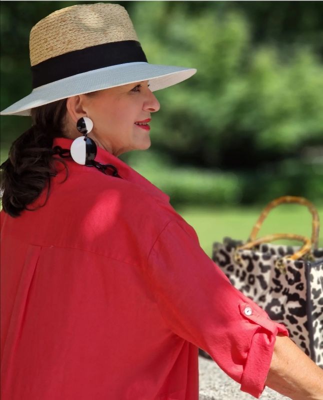 Как три ключевых аксессуара меняют стиль женщин после 50