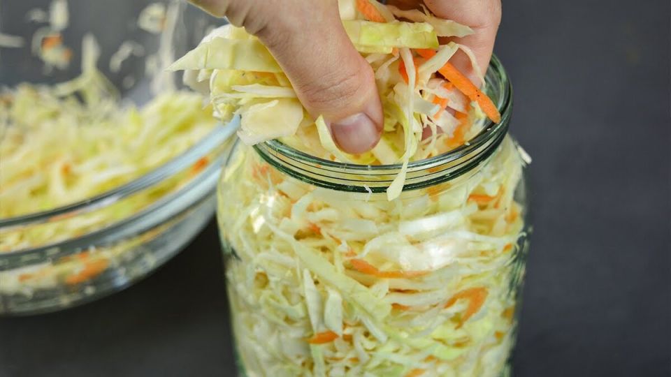 Три неповторимые рецепты квашеной капусты