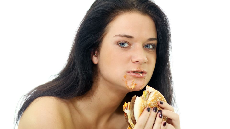 Сорвусь — побреюсь наголо: челлендж с диетой оценила психолог