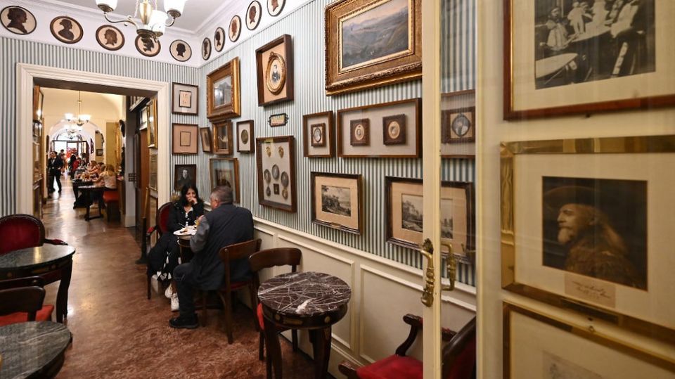 Закрытие Antico Caffe Greco: конец эры для старейшего римского кафе