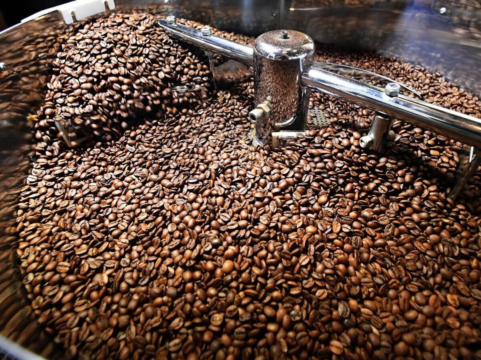 Бразильские экспортеры кофе понесли колоссальные потери из-за задержек в поставках