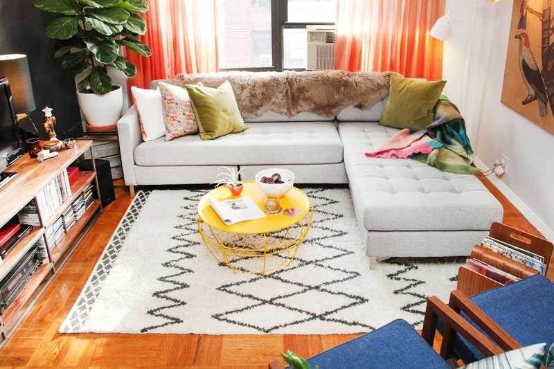 Как выбрать идеальный ковер для гостиной: советы дизайнеров