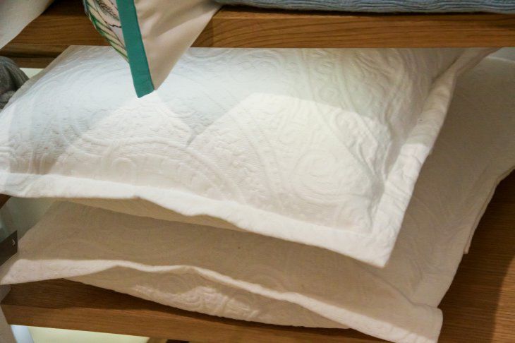 Как понять, пришло ли время менять подушку: 30-секундный тест