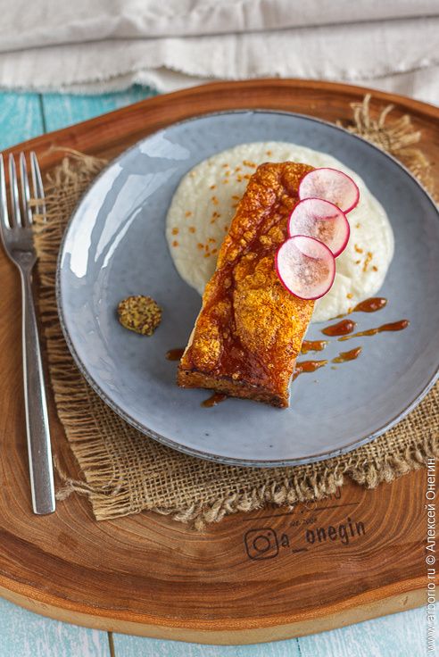 Запечённая свиная грудинка: секреты идеального блюда