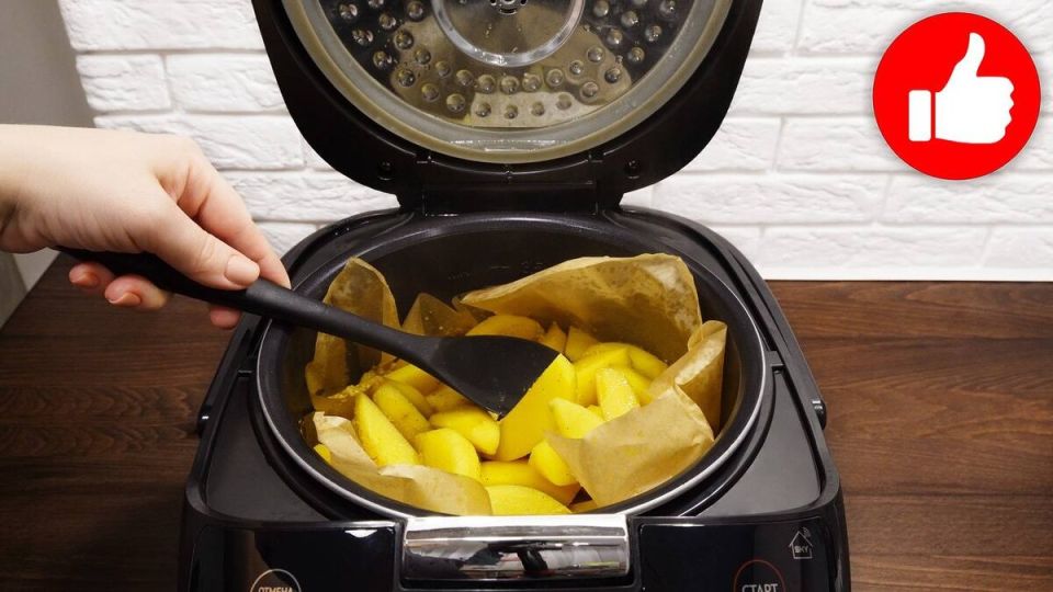 Приготовление картофеля с куриными ножками в мультиварке