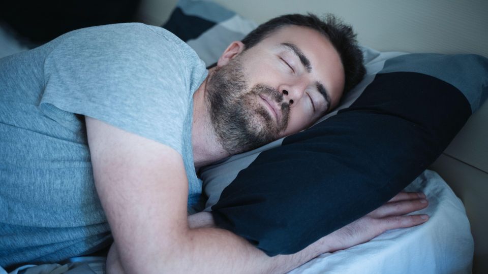 Строго до полуночи? Сомнолог опроверг «золотое правило» сна, и вот почему