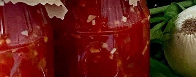 Овощная сальса с ярким вкусом: любимый соус на зиму