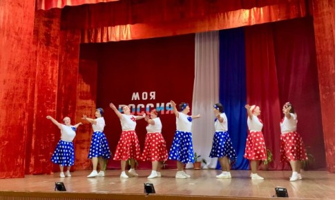 В селе Матвеевка прошел торжественный концерт ко Дню России