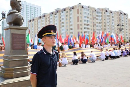 В Саратовской области сотрудники полиции обеспечили правопорядок и безопасность на праздничных мероприятиях, посвященных Дню России