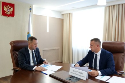 Губернатор Роман Бусаргин провел встречу с главой Лысогорского района Сергеем Фартуковым