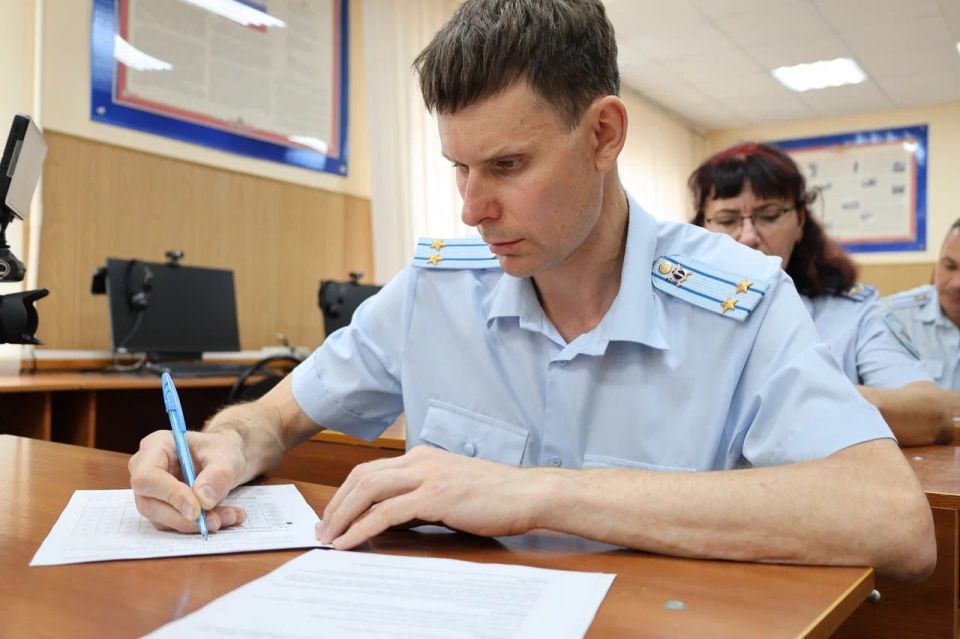 В ГУ МВД России по Саратовской области прошел конкурс профмастерства «Лучший по профессии» среди следователей