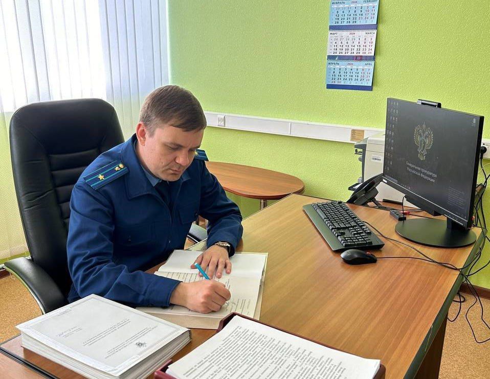Прокурор Екатериновского района Николай Подгорный утвердил обвинительный акт по уголовному делу в отношении семи местных жителей
