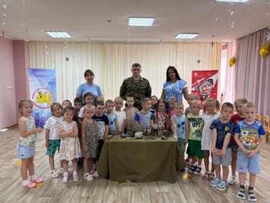 Для воспитанников детских садов прошли Уроки мужества