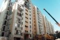 В настоящее время на территории, прилегающей к дому № 2 по улице Блинова, ведутся работы по сборке крана для последующего демонтажа поврежденных конструкций