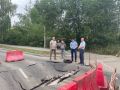 В Балакове на оживленном участке улицы обрушилась дорога