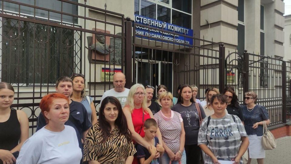 Саратовцы просят следователей проверить граждан, мешающих благоустройству сквера