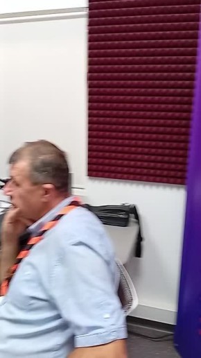     FM  