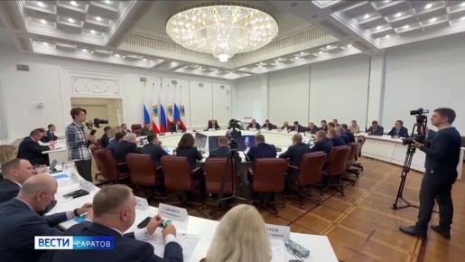 В Саратове из аварийной пятиэтажки по улице Крымской спасатели эвакуировали 18 человек, в том числе 4 детей