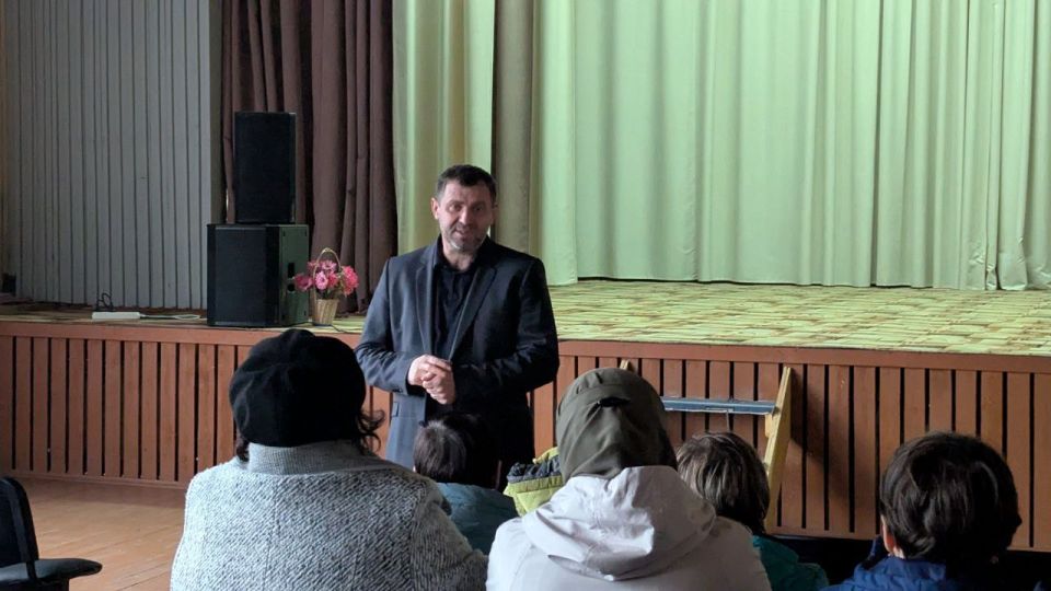 Провели встречу с жителями села Новая Елюзань