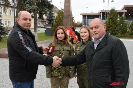 Медаль, потерянную при штурме Берлина, вручили семье бойца
