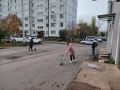 Сотрудники торговых объектов вносят свой вклад в благоустройство города
