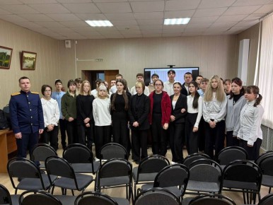 Следователи следственного управления провели серию патриотических мероприятий для школьников