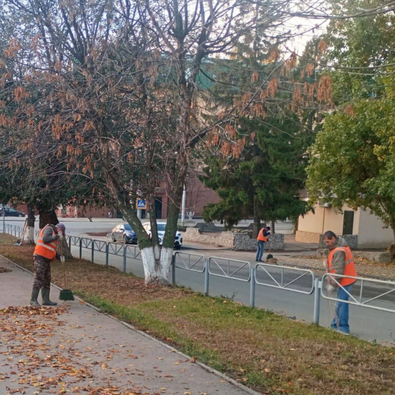 Продолжаются мероприятия по благоустройству города Продолжаются мероприятия по благоустройству города