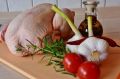 Как сварить говядину или курицу в два раза быстрее: простой кулинарный трюк со стаканом