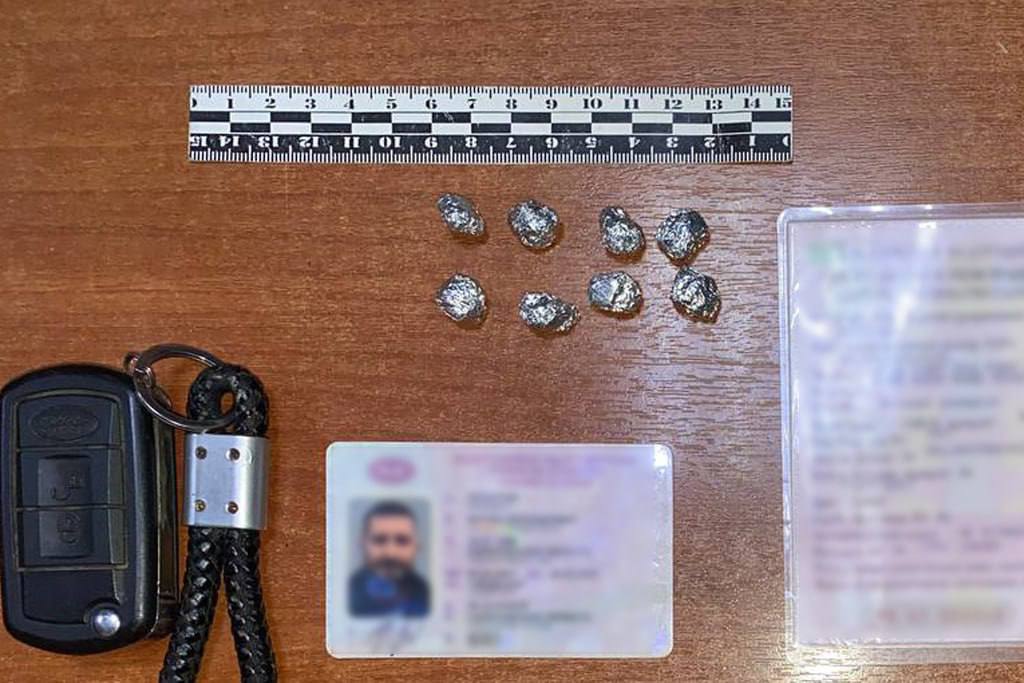 Сотрудниками УНК ГУ МВД России по Саратовской области пресечена незаконная деятельность закладчика синтетических наркотиков Сотрудниками УНК ГУ МВД России по Саратовской области пресечена незаконная деятельность закладчика синтетических наркотиков
