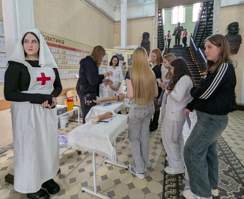 Более 400 школьников Саратовской области приобщились к медицине Более 400 школьников Саратовской области приобщились к медицине