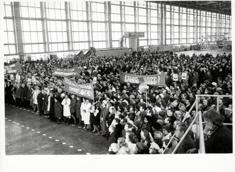 Первые в небе: годовщина сборки самолета Як-42 Первые в небе: годовщина сборки самолета Як-42