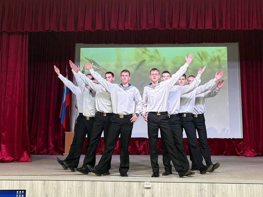 Саратовских студентов посвятили в речники Саратовских студентов посвятили в речники