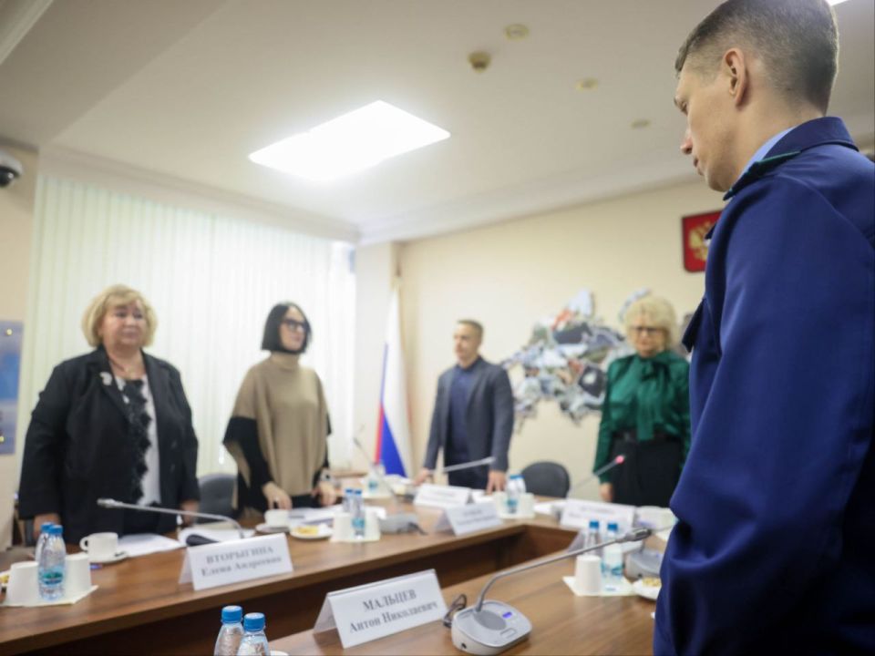 , 12-  ,      ,     ,      