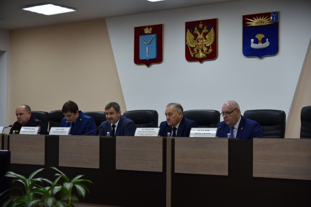 Сегодня провели постоянно действующее совещание