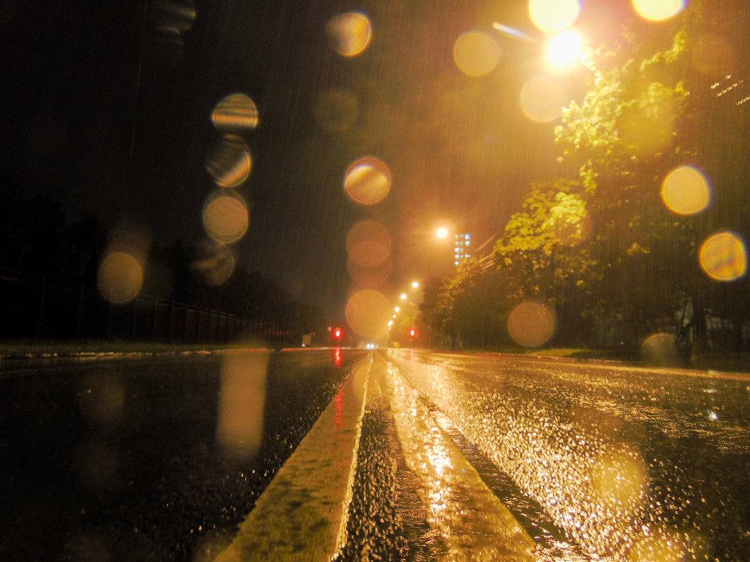 В Ртищевском районе наблюдается ограничение видимости из-за сильного дождя!