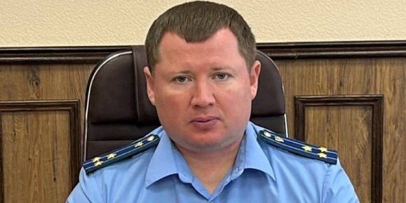 Бойцовский прокурор города Энгельса Дмитрий Журавлев уходит на пенсию в зените