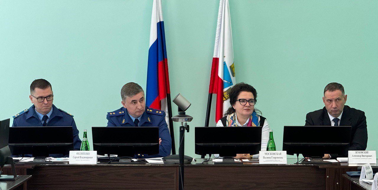 123Прокурор Саратовской области Сергей Филипенко продолжил проведение встреч с представителями бизнес-сообщества районов 123Прокурор Саратовской области Сергей Филипенко продолжил проведение встреч с представителями бизнес-сообщества районов