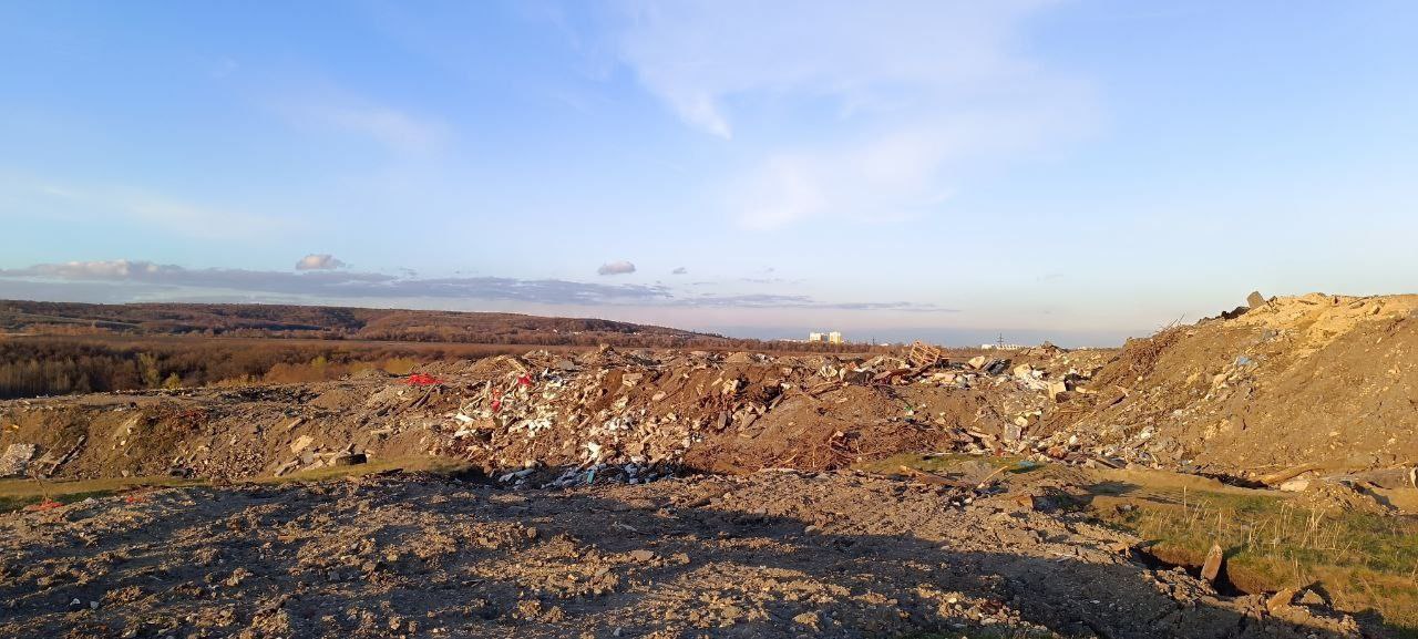 Главе саратовского управления Росприроднадзора пытались дать взятку из-за свалки с миллиардным ущербом природе Главе саратовского управления Росприроднадзора пытались дать взятку из-за свалки с миллиардным ущербом природе