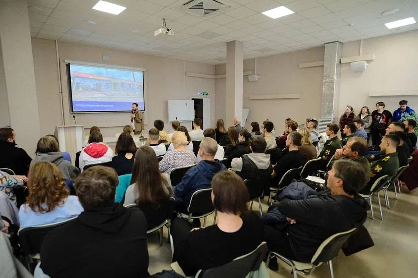 В Саратове завершился молодёжный форум «Ценностные ориентиры современной молодёжи» В Саратове завершился молодёжный форум «Ценностные ориентиры современной молодёжи»