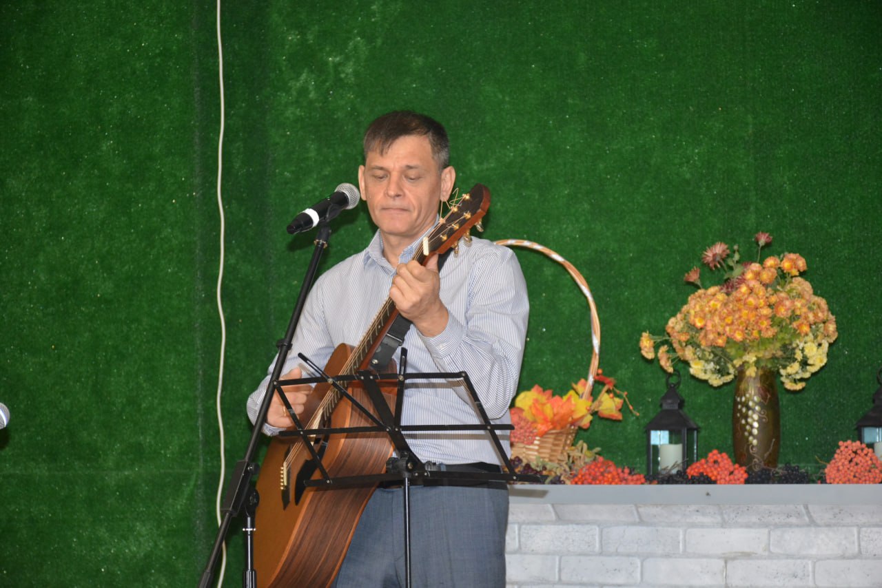 Авторская песня в Арт-холле ГЦИ: вечер под гитару