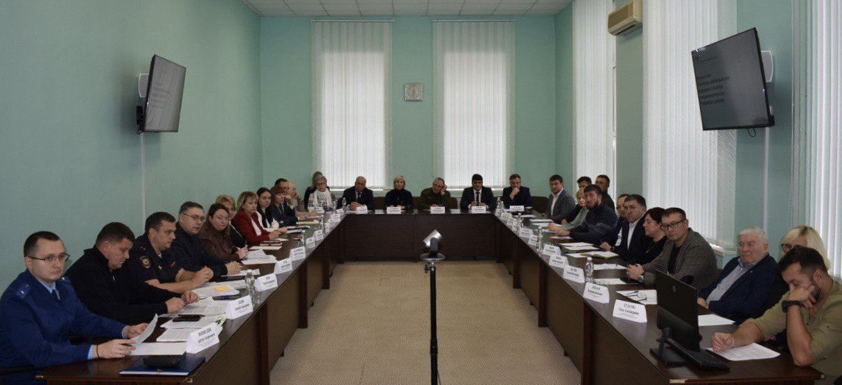 123Прокурор Саратовской области Сергей Филипенко продолжил проведение встреч с представителями бизнес-сообщества районов 123Прокурор Саратовской области Сергей Филипенко продолжил проведение встреч с представителями бизнес-сообщества районов