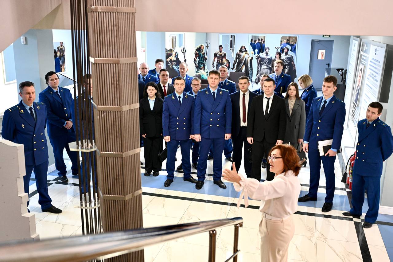 Прокуратура города Балаково в рамках исполнения плана по патриотическому воспитанию организовала проведение мероприятия в формате открытого диалога молодых специалистов и наставников Прокуратура города Балаково в рамках исполнения плана по патриотическому воспитанию организовала проведение мероприятия в формате открытого диалога молодых специалистов и наставников