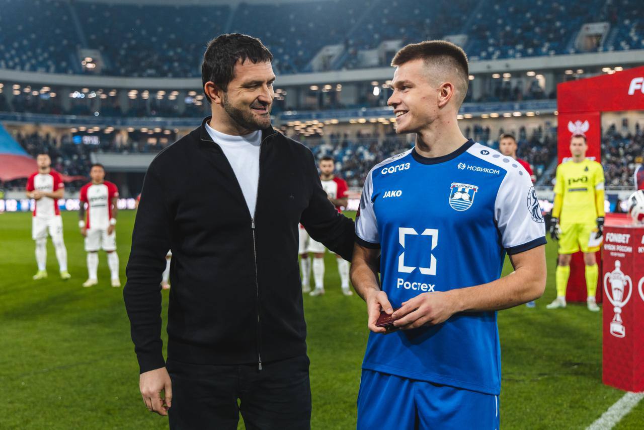 Балаковский спортсмен получил звание Мастера спорта по футболу