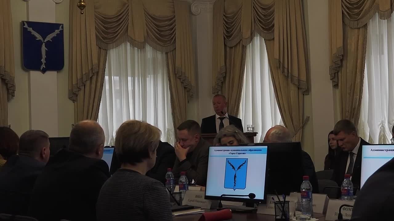 Рассмотрены вопросы развития городской экономики