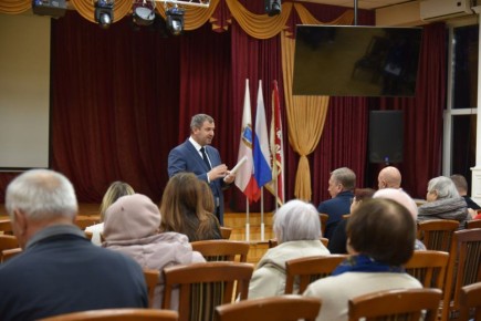 Провели встречу с жителями 7-го микрорайона