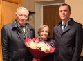 От имени главы города Михаила Исаева председатель комитета по труду и социальному развитию Максим Михайловский поздравил героя Социалистического Труда Валентину Шляхтину с юбилеем