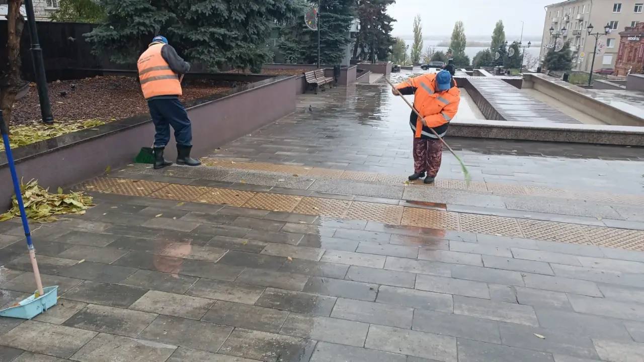 Продолжаются мероприятия по благоустройству города Продолжаются мероприятия по благоустройству города